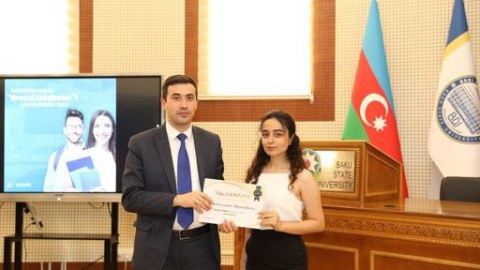 BDU-nun “Brend tələbə”ləri mükafatlandırıldı - FOTOLAR