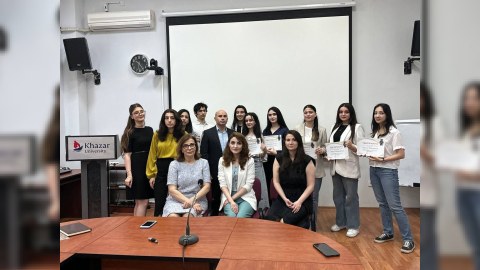 Xəzər Universitetinin “Brend tələbə”ləri mükafatlandırıldı - FOTOLAR