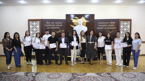 GDU-nun "Brend tələbələri" mükafatlandırıldı - FOTOLAR