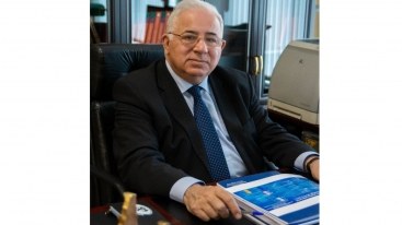 Putin azərbaycanlı alimi təltif etdi 