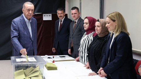 Ərdoğan və xanımı səs verdi