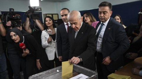 Dövlət Baxçalı səsvermədə: Xeyirli olsun