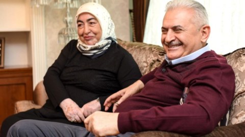 Binəli Yıldırımın xanımına dediyi söz gülüş doğurdu