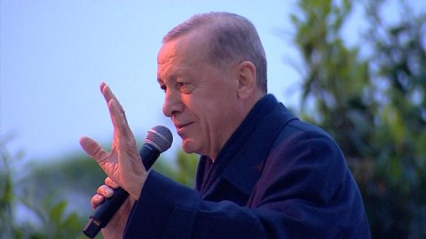 Azərbaycan ziyalıları Ərdoğanı TƏBRİK ETDİ