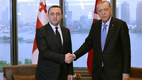 Türkiyənin bayramına biz də qoşuluruq - Qaribaşvili
