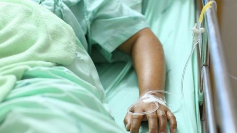 72 yaşlı qadın sirkə turşusundan zəhərləndi