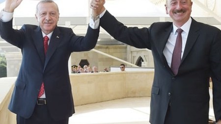 Türk yüzili başlayır...