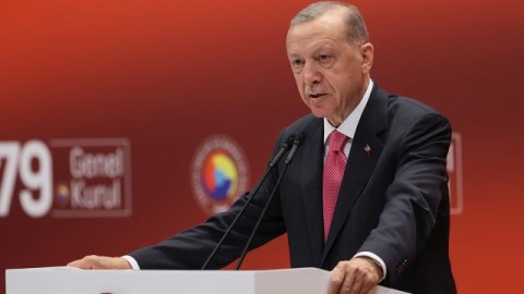 Ərdoğan köhnə tərkibdə hökuməti sonuncu dəfə toplayır