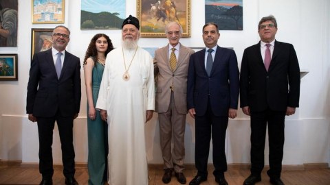 Moskvada xarici diplomatların yaradıcılıq sərgisi açıldı 