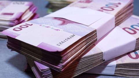 Prezidentin ehtiyat fondu 40% azaldılır