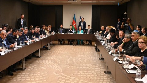 İsrail Prezidenti yəhudi icması ilə görüşüb - FOTO