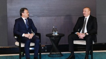 İlham Əliyev Moldovanın Baş naziri ilə görüşdü 