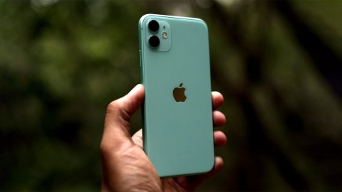 ŞOK İDDİA: “Apple” casusluqla məşğuldur