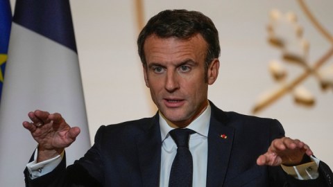 Makron Azərbaycanla bağlı sualı cavabsız qoydu