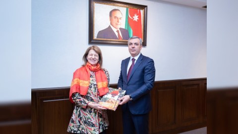 Samir Nuriyev Britaniyanın ticarət elçisi ilə görüşdü