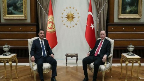Japarov təbrik üçün Ərdoğana zəng etdi