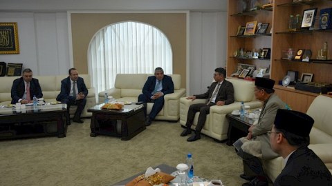 Bruneydə islamafobiya ilə mübarizə yolları müzakirə edilDi