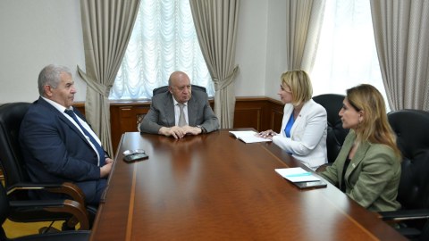 Rektor “British Council”un nümayəndələri ilə görüşüb
