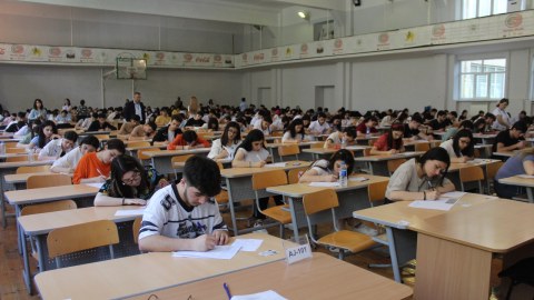 BSU-da imtahan sessiyası başlayıb - FOTOLAR