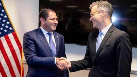 Pentaqon rəhbərinin müavini Papikyana da zəng etdi 