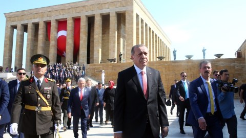 Ərdoğan Atatürkün məzarını ziyarət edib