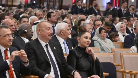 Mehriban Əliyeva andiçmə mərasimindən fotolar paylaşdı