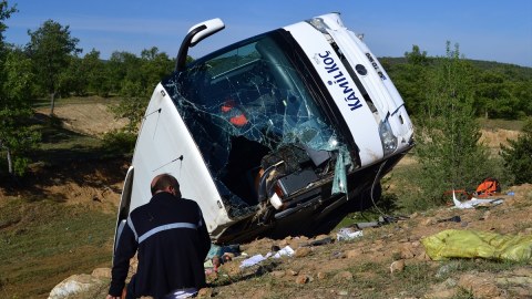 Türkiyədə avtobus qəzası: yaralılar var