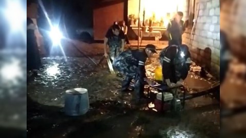 Şəmkirdə evləri su basdı - VİDEO