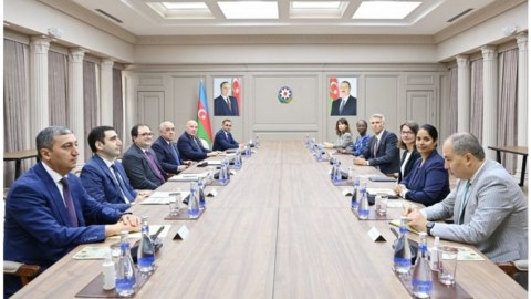 Əli Əsədov Dünya Bankının nümayəndə heyəti ilə görüşdü