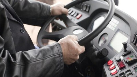Narkotik çəkib taksi və avtobus sürənlərin cəzası AĞIRLAŞDI