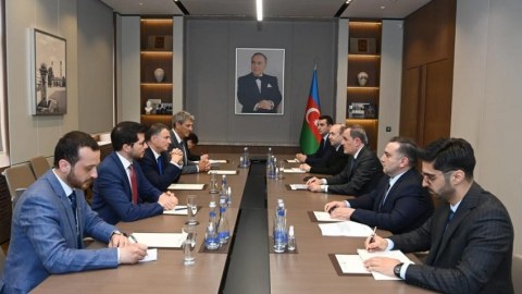 Ceyhun Bayramov Knesset nümayəndələrini qəbul etdi 