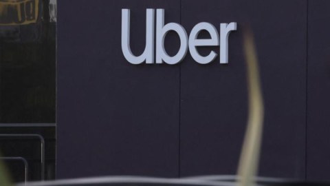 “Uber”in fəaliyyəti qadağan edildi