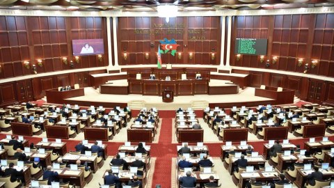 Milli Məclis növbədənkənar iclasa TOPLAŞIR