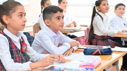 Şagirdlərin elektron yerdəyişməsi dayandırılır