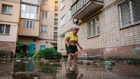 “Kaxovka” niyə partladıldı: Su həmişə aydınlıq deyil... - TƏHLİL