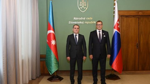 Nazir Slovakiya Milli Şurasının sədri ilə görüşdü - FOTO