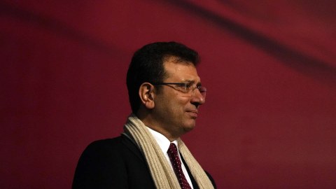 İmamoğlu CHP-də dəyişiklik tələb edir: İnsanlar bunu istəyir