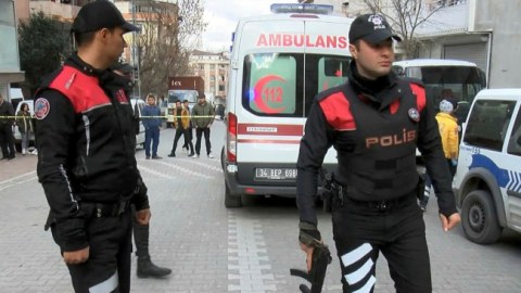 İstanbulda atışma - 2 nəfər öldü, yaralılar var