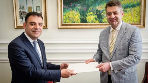 Yeni səfirimiz Kiyevə getdi, etimadnaməsini təqdim etdi