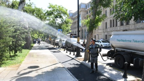 Bu gün Bakının 545 küçəsi yuyulub