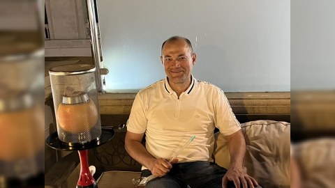 Deputatın qəlyanla fotosu xoş qarşılanmadı 