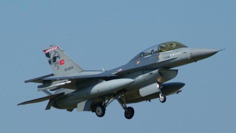 Türkiyənin F-16 qırıcıları NATO təlimlərində iştirak edəcək