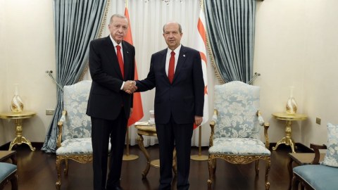 Ərdoğan Şimali Kipr Prezidenti ilə görüşüb