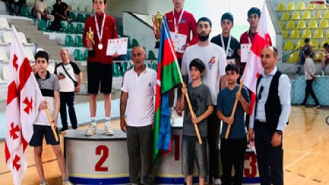 Boksçularımız Gürcüstanda 13 medal qazandı