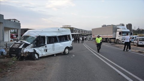 İşçiləri daşıyan avtobus qəzaya uğradı - 21 nəfər yaralandı 