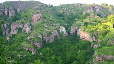 Qərbi Zəngəzur abidələri - Xınzirək kəndi