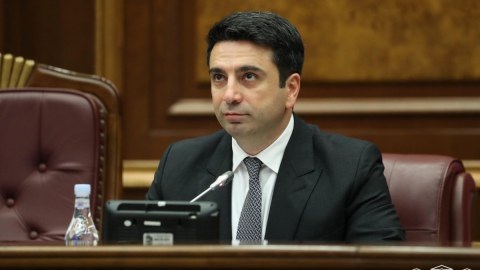 Simonyan: “Nemezis” heykəlinin qoyulması yanlışdır