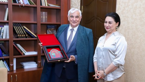 Kamal Abdulla Özbəkistanda Fəxri doktor seçildi - FOTOLAR