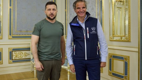 Qrossi Zelenski ilə danışıqlar apardı 