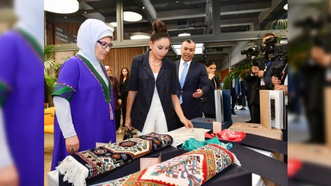 Birinci xanımlar Bakıdakı DOST Mərkəzində - FOTOLAR